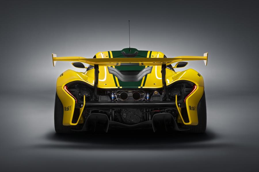  McLaren P1 GTR 2015 года  (фото 7 из 17)